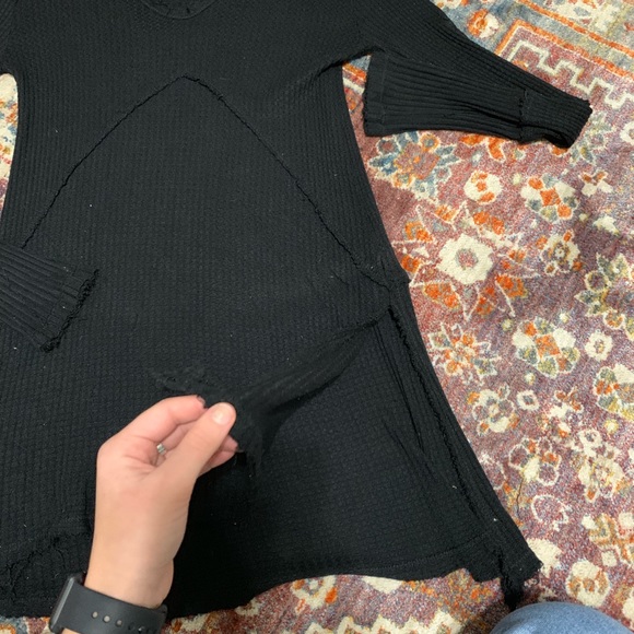 Long sleeve black shirt - Picture 3 of 4